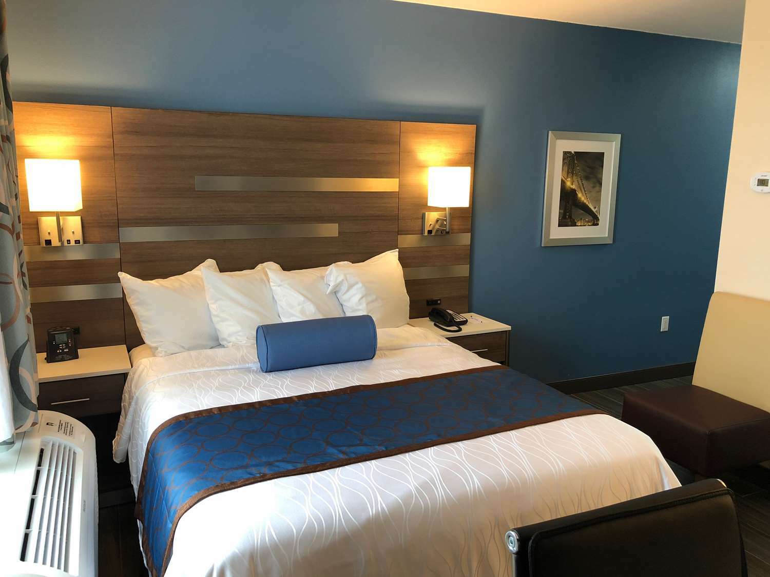 Best Western Plus Stadium Inn New York Exteriör bild